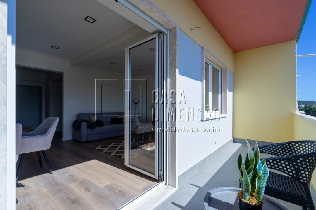 Apartamento T3 para Venda em Benfica Foto 3