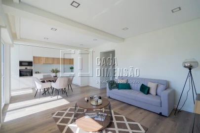 Apartamento T3 para Venda em Benfica