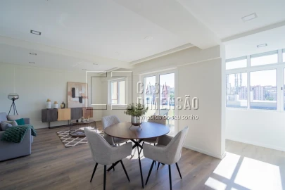 Apartamento T3 para Venda em Benfica