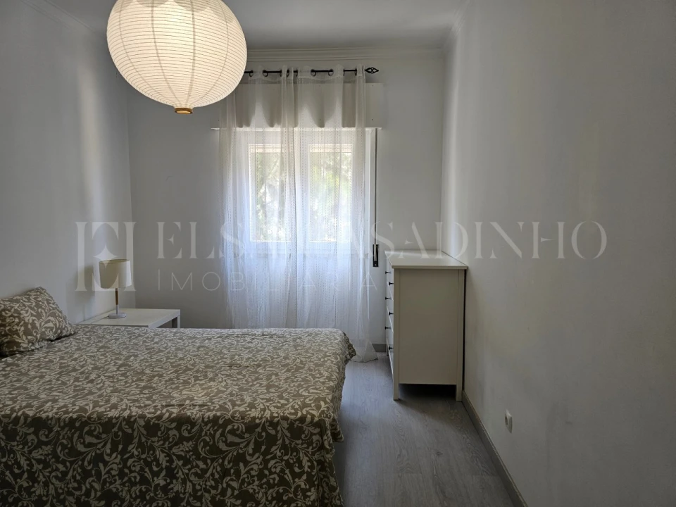 Apartamento T1 para Arrendamento em Carcavelos e Parede Foto 11