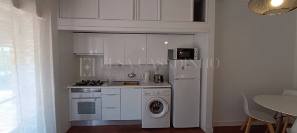 Apartamento T1 para Arrendamento em Carcavelos e Parede