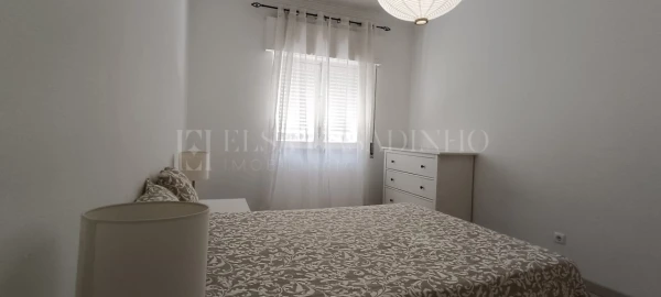 Apartamento T1 para Arrendamento em Carcavelos e Parede