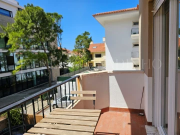 Apartamento T1 para Arrendamento em Carcavelos e Parede