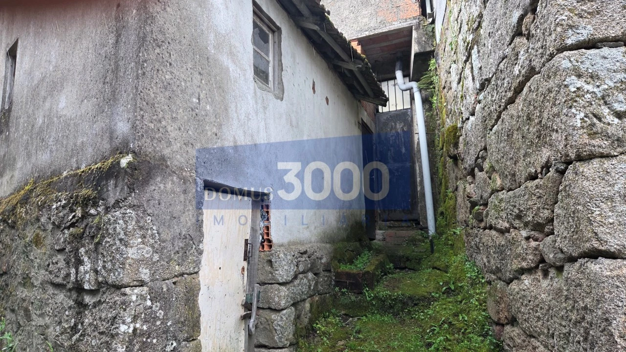 Moradia T2 para Venda em Mondrões Foto 11
