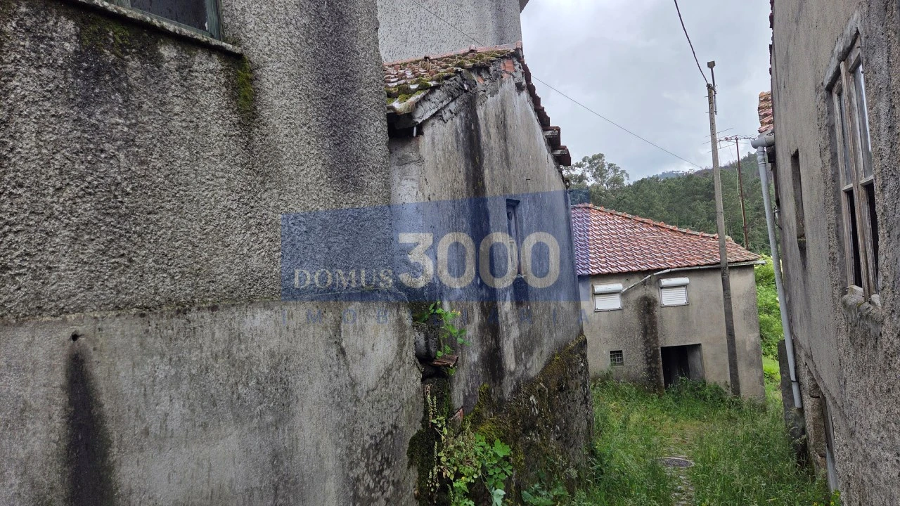 Moradia T2 para Venda em Mondrões Foto 13