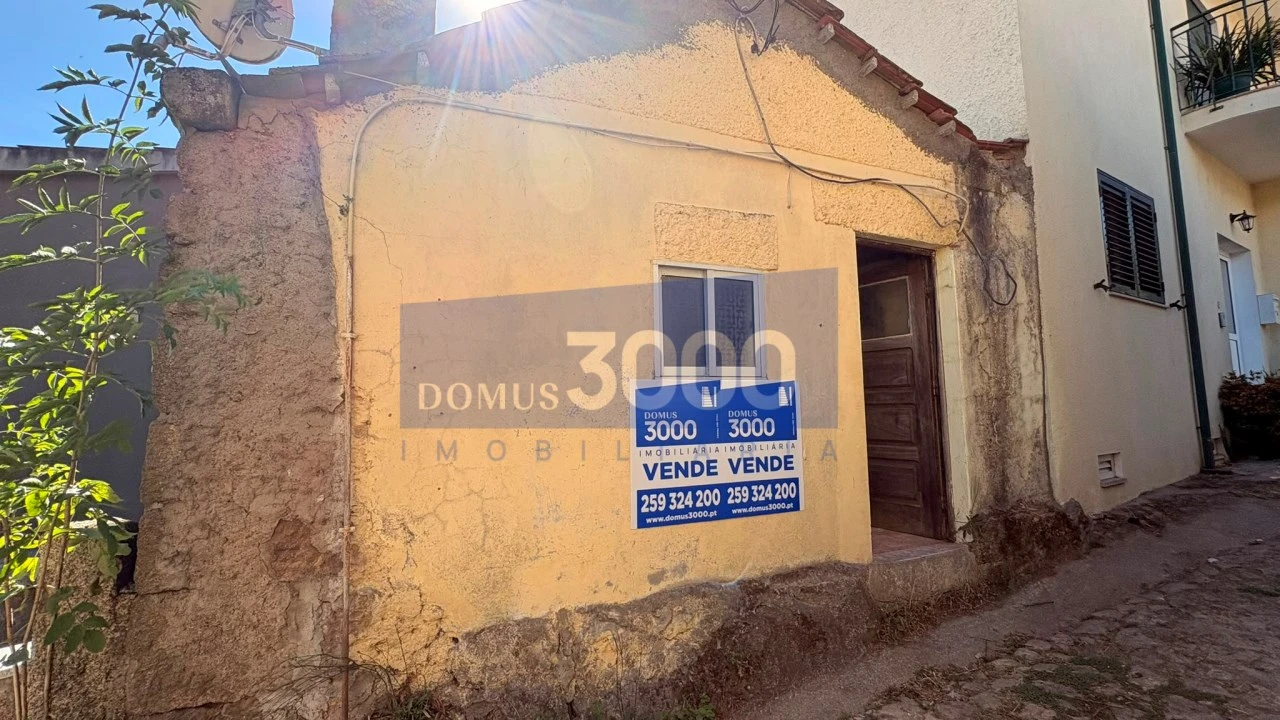Moradia T2 para Venda em Mondrões Foto 1