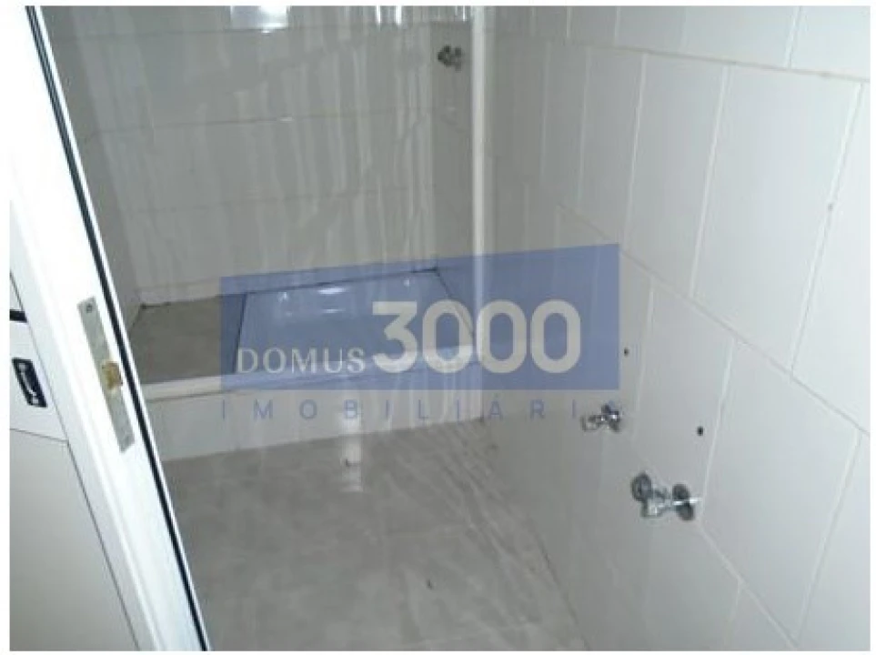 Loja para Venda em Sanfins do Douro Foto 3