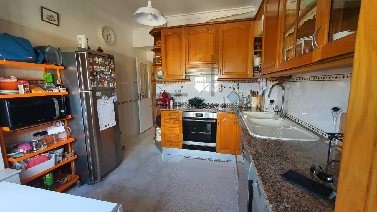 Apartamento T2 para Venda em Charneca de Caparica e Sobreda Foto 10