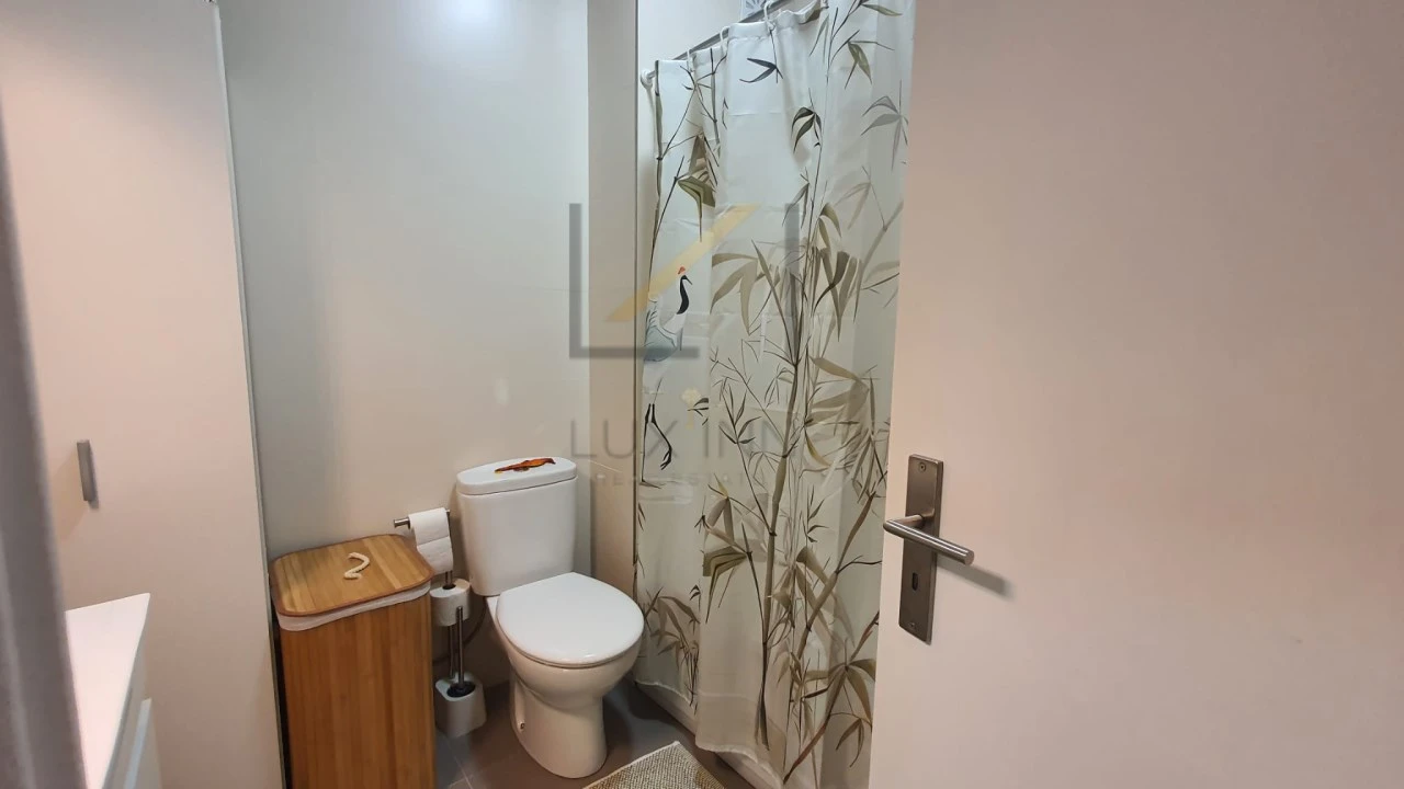 Apartamento T2 para Venda em Charneca de Caparica e Sobreda Foto 22