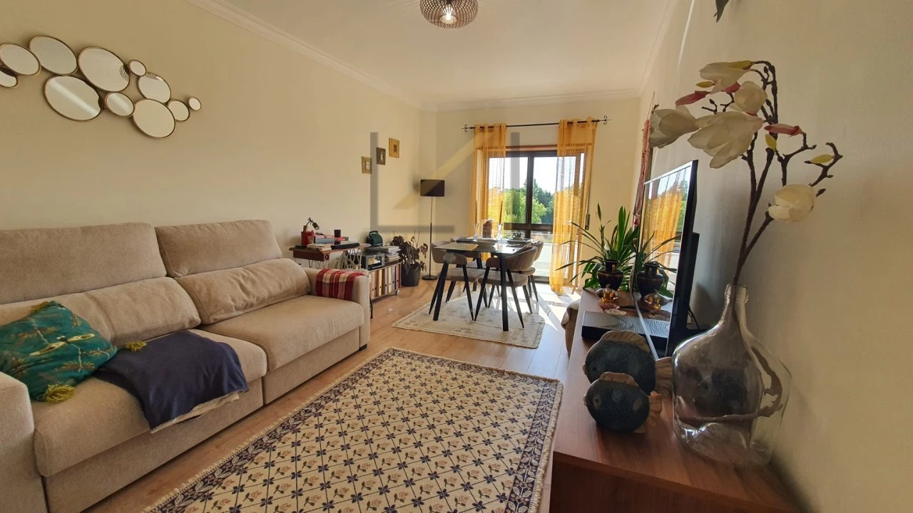 Apartamento T2 para Venda em Charneca de Caparica e Sobreda Foto 2