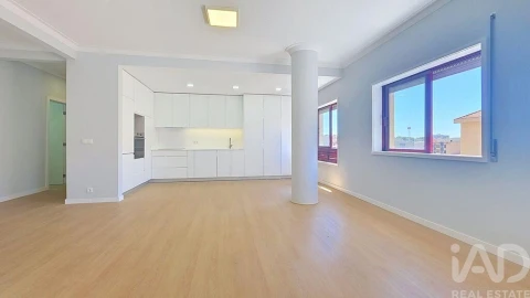 Apartamento T3 para Venda em Santa Marinha e São Pedro da Afurada