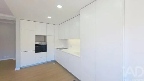 Apartamento T3 para Venda em Santa Marinha e São Pedro da Afurada