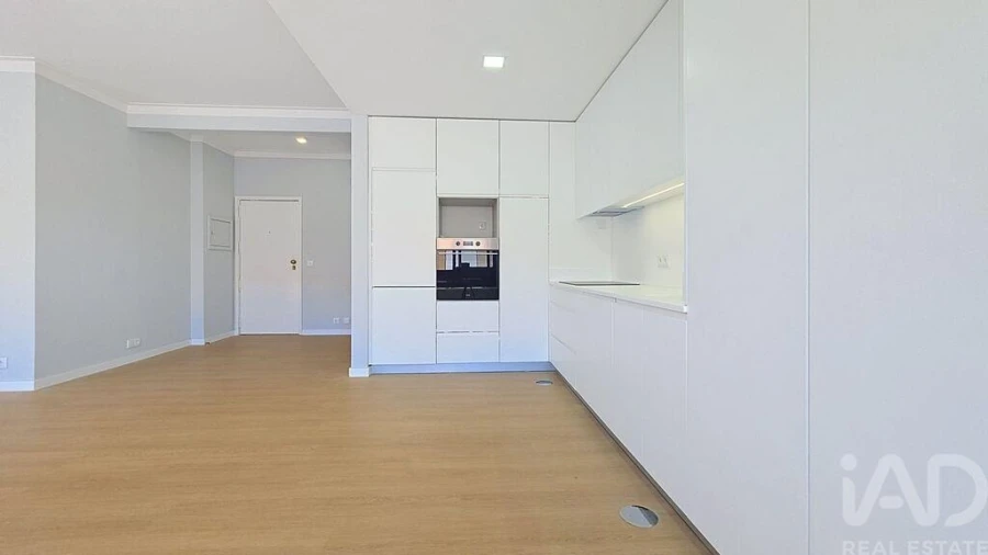 Apartamento T3 para Venda em Santa Marinha e São Pedro da Afurada Foto 2