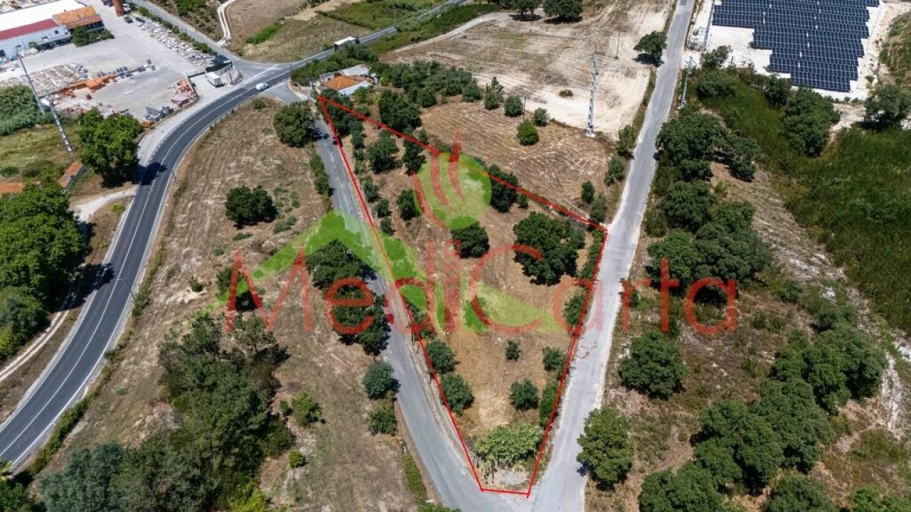 Terreno para Venda em Vale da Pedra Foto 3