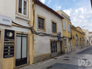 Moradia T5 para Venda em São Pedro de Tomar