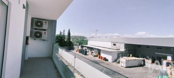 Apartamento T3 para Arrendamento em Loule (São Sebastião)