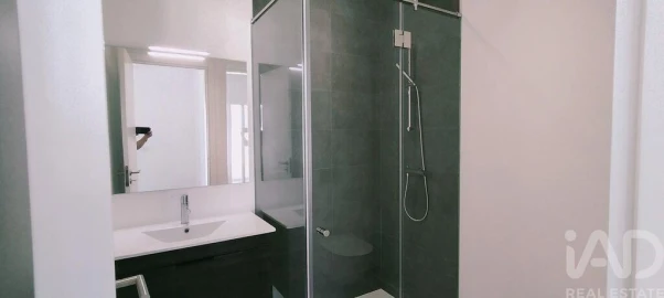 Apartamento T3 para Arrendamento em Loule (São Sebastião)