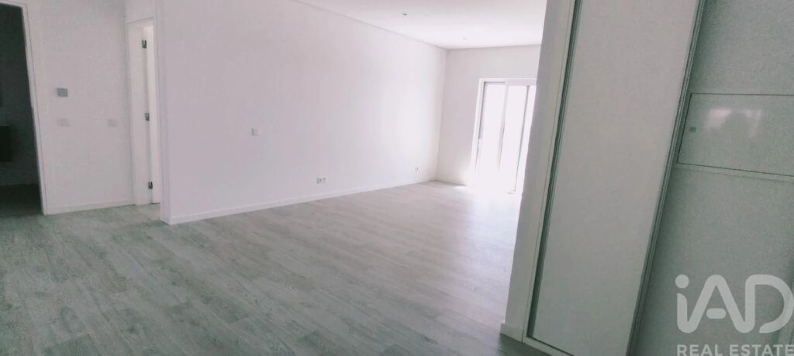 Apartamento T3 para Arrendamento em Loule (São Sebastião) Foto 5