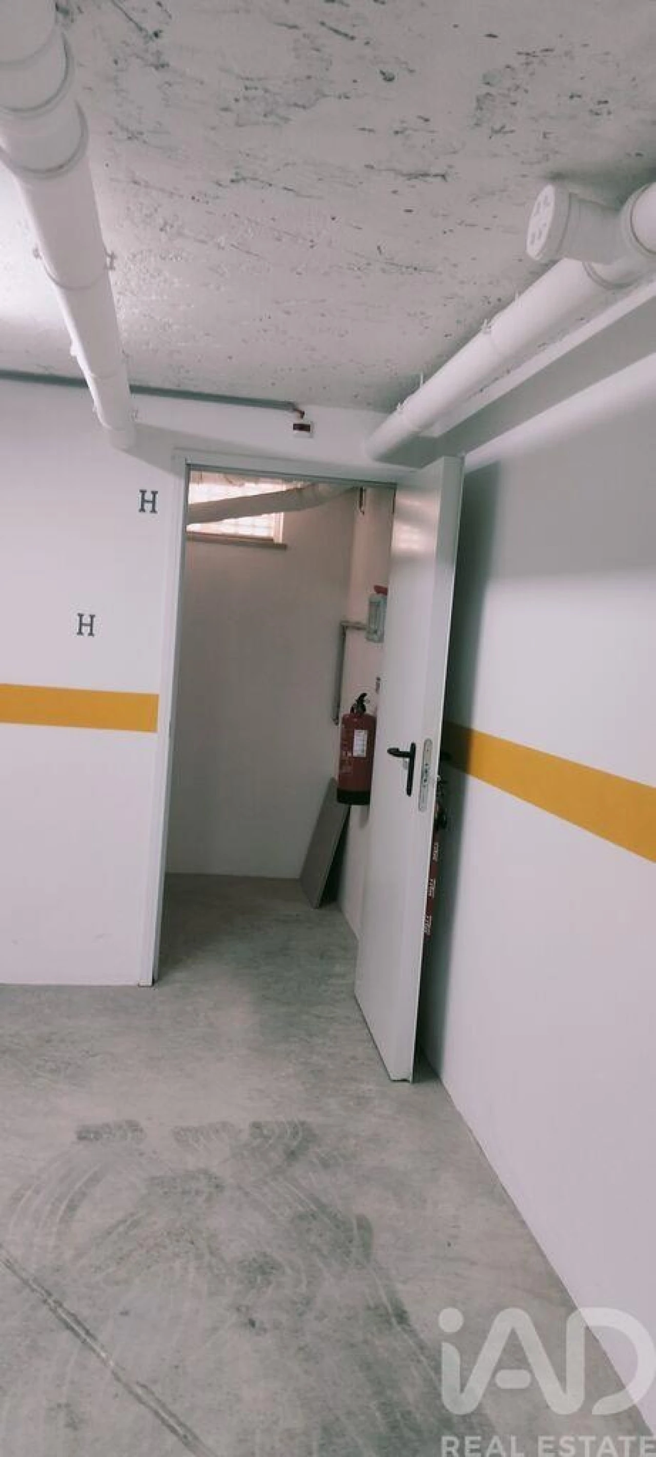 Apartamento T3 para Arrendamento em Loule (São Sebastião) Foto 30
