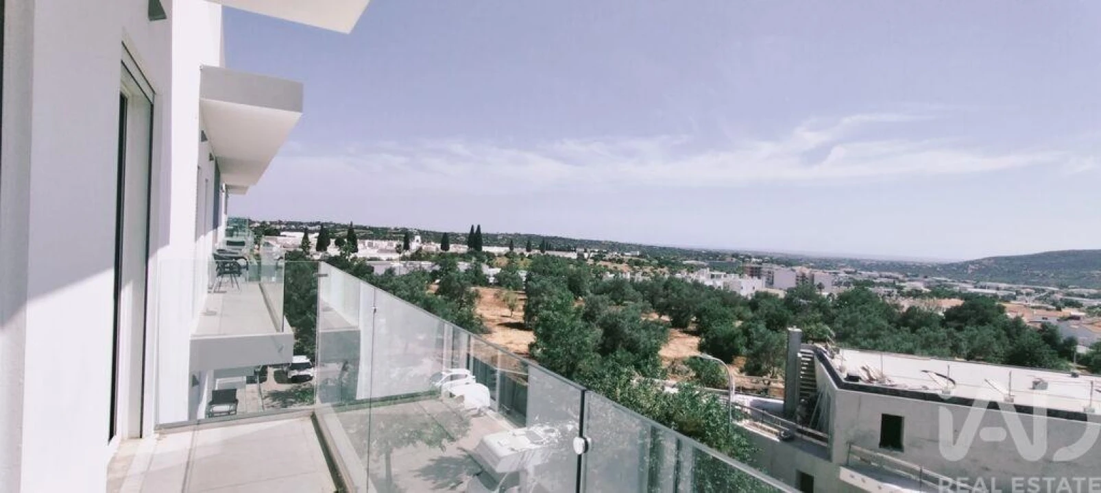 Apartamento T3 para Arrendamento em Loule (São Sebastião) Foto 16