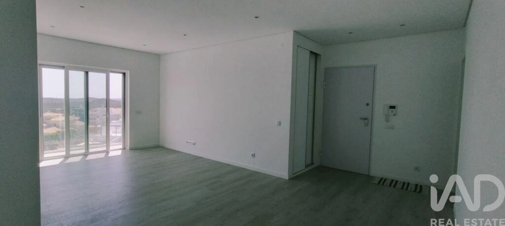 Apartamento T3 para Arrendamento em Loule (São Sebastião) Foto 22