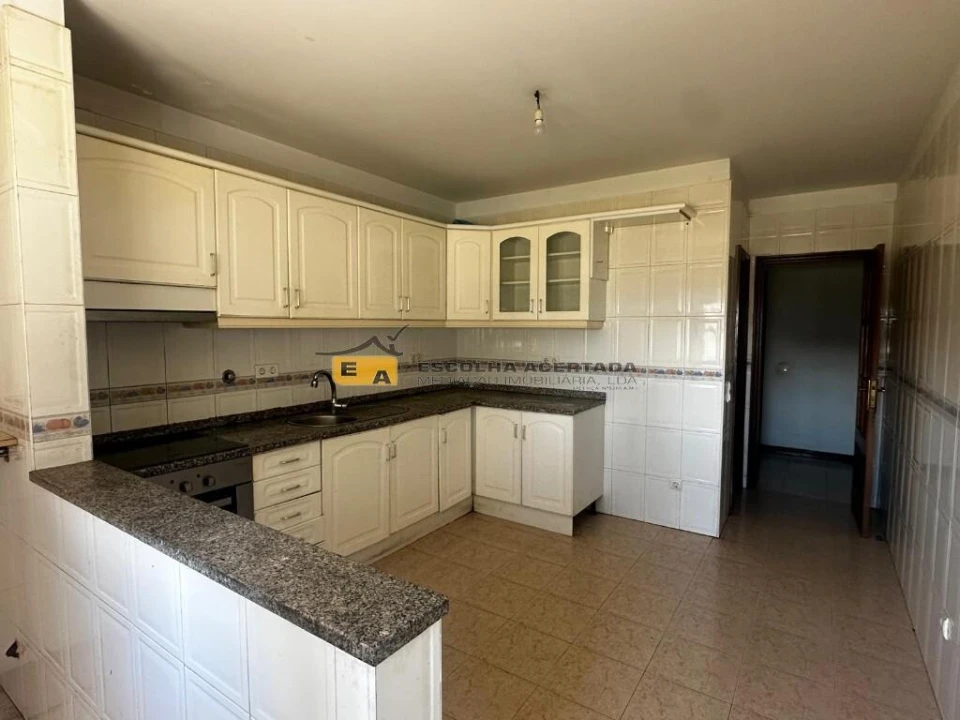 Apartamento T3 para Venda em Gondomar (São Cosme), Valbom e Jovim Foto 2