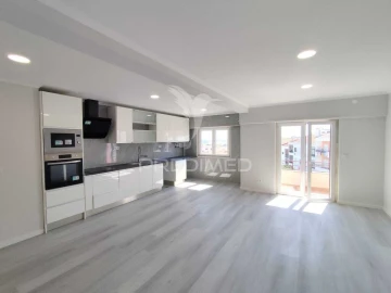 Apartamento T4 para Venda em Amora