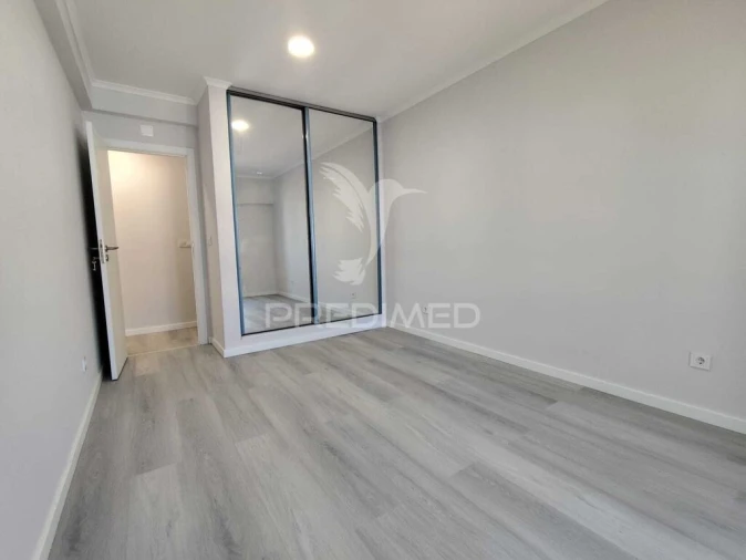 Apartamento T4 para Venda em Amora Foto 14