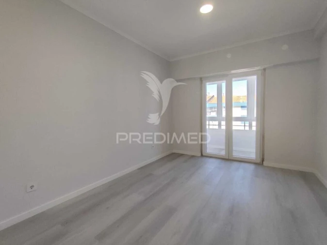 Apartamento T4 para Venda em Amora Foto 15