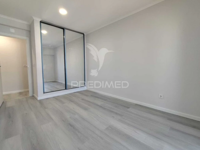 Apartamento T4 para Venda em Amora Foto 16
