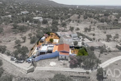 Moradia T4 para Venda em Conceição e Estoi