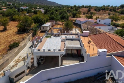 Moradia T4 para Venda em Conceição e Estoi