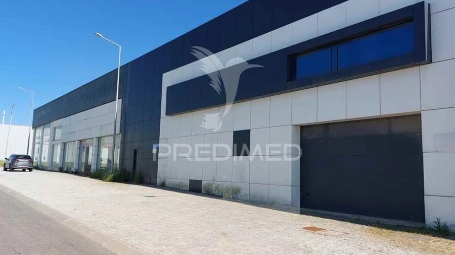 Armazém para Venda em Silvalde