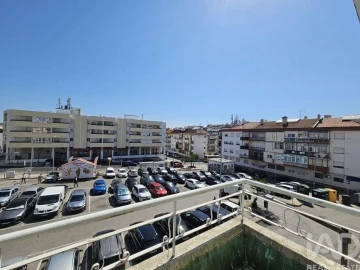 Apartamento T2 para Venda em Loures