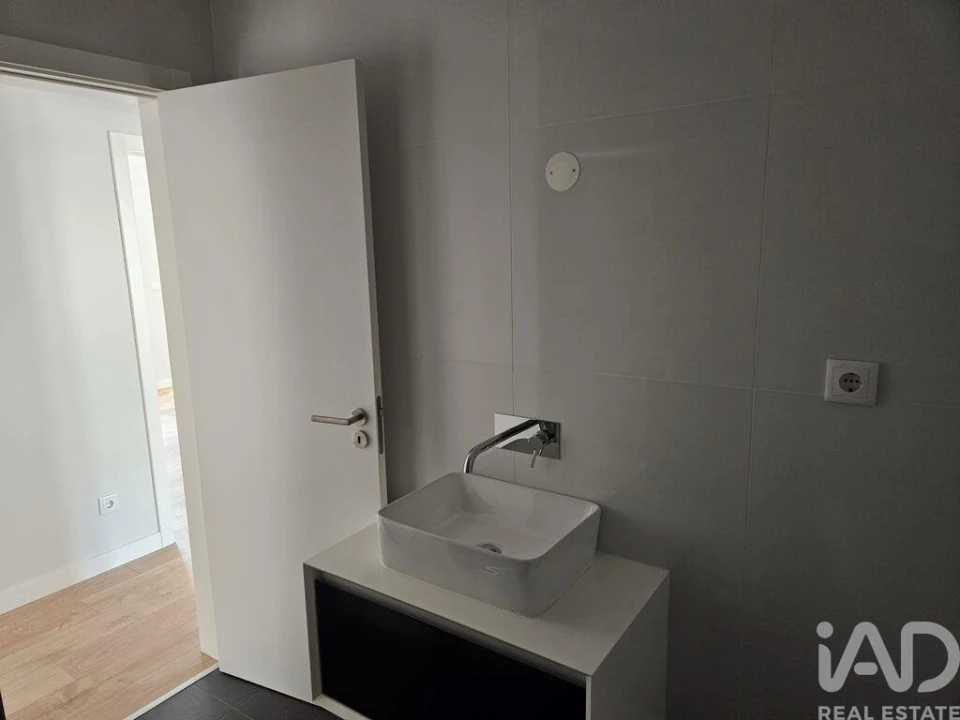 Apartamento T2 para Venda em Loures Foto 16