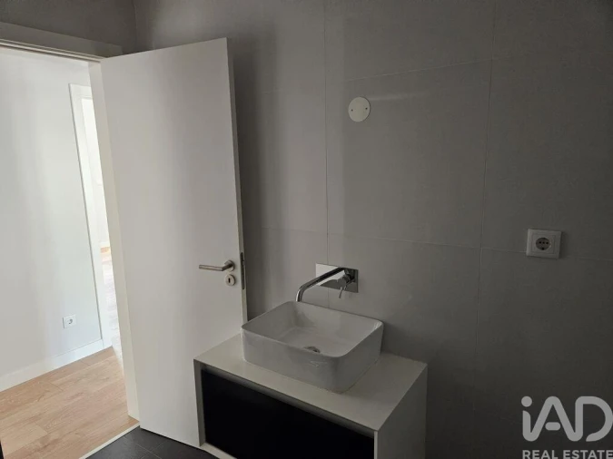 Apartamento T2 para Venda em Loures Foto 16