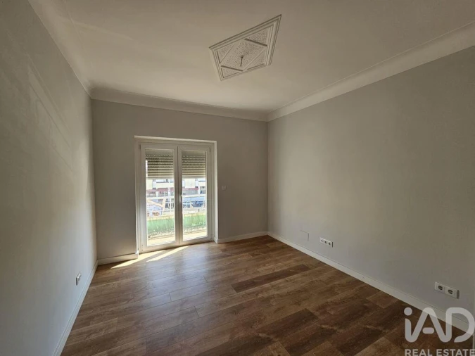 Apartamento T2 para Venda em Loures Foto 23