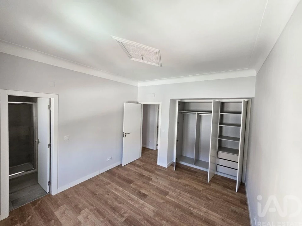 Apartamento T2 para Venda em Loures Foto 18