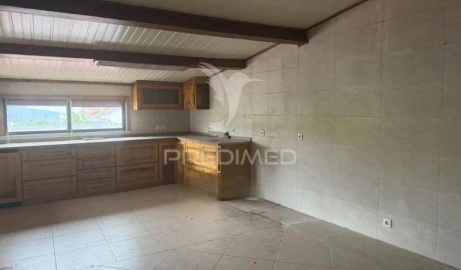 Moradia T4 para Venda em Vila Nova de Monsarros