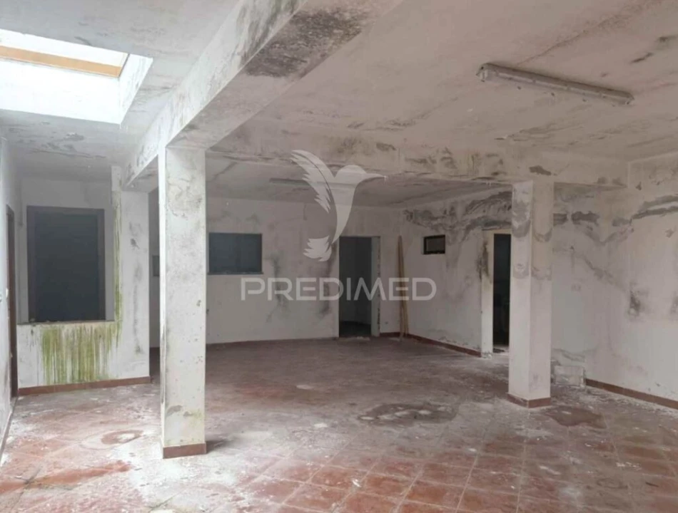 Moradia T4 para Venda em Vila Nova de Monsarros Foto 2