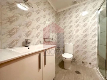 Apartamento T2 para Venda em Braga (São José de São Lázaro e São João do Souto)