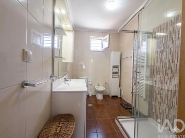 Moradia T3 para Venda em Santa Cruz/Trindade e Sanjurge