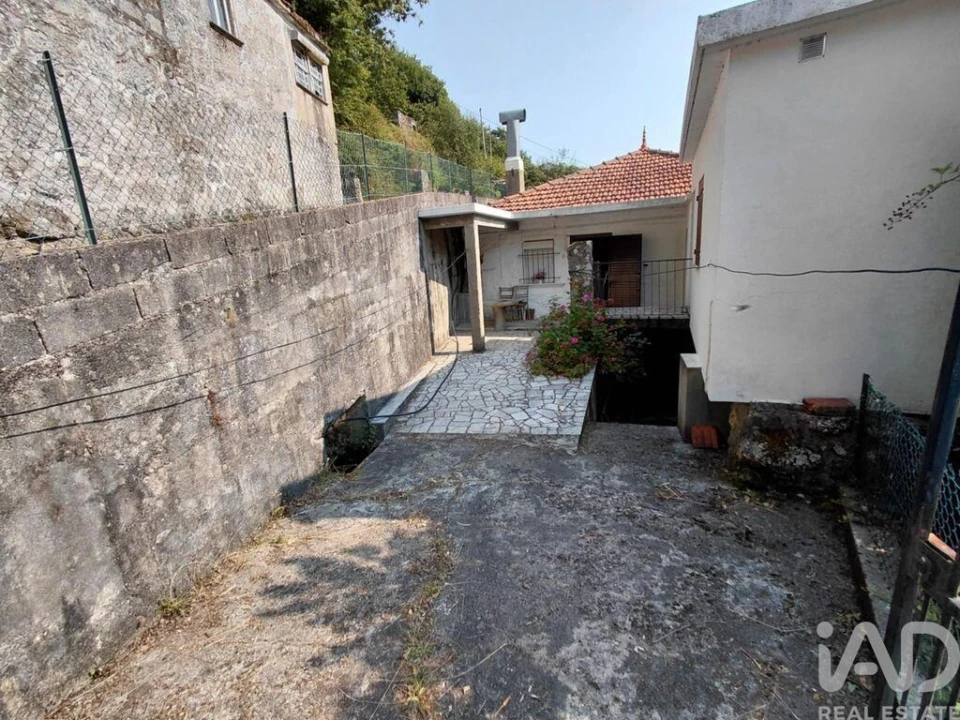 Moradia T3 para Venda em Fiães Foto 4