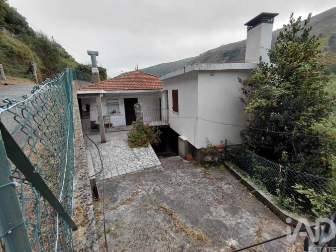 Moradia T3 para Venda em Fiães Foto 2