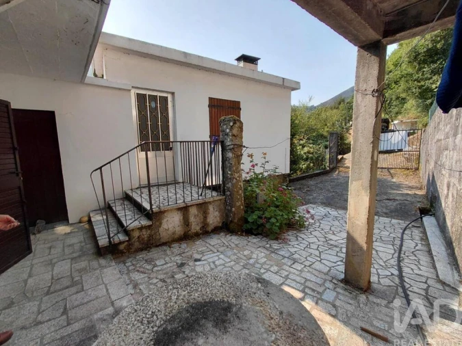 Moradia T3 para Venda em Fiães Foto 3