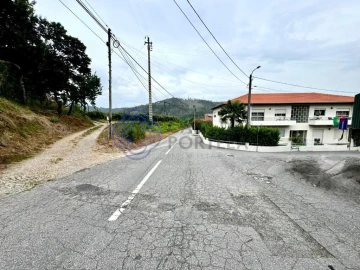 Moradia T3 para Venda em Cepães e Fareja