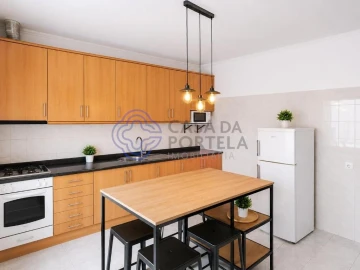 Moradia T3 para Venda em Cepães e Fareja