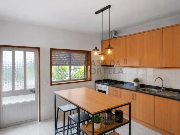 Moradia T3 para Venda em Cepães e Fareja