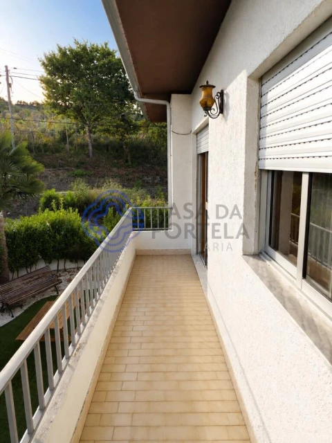 Moradia T3 para Venda em Cepães e Fareja