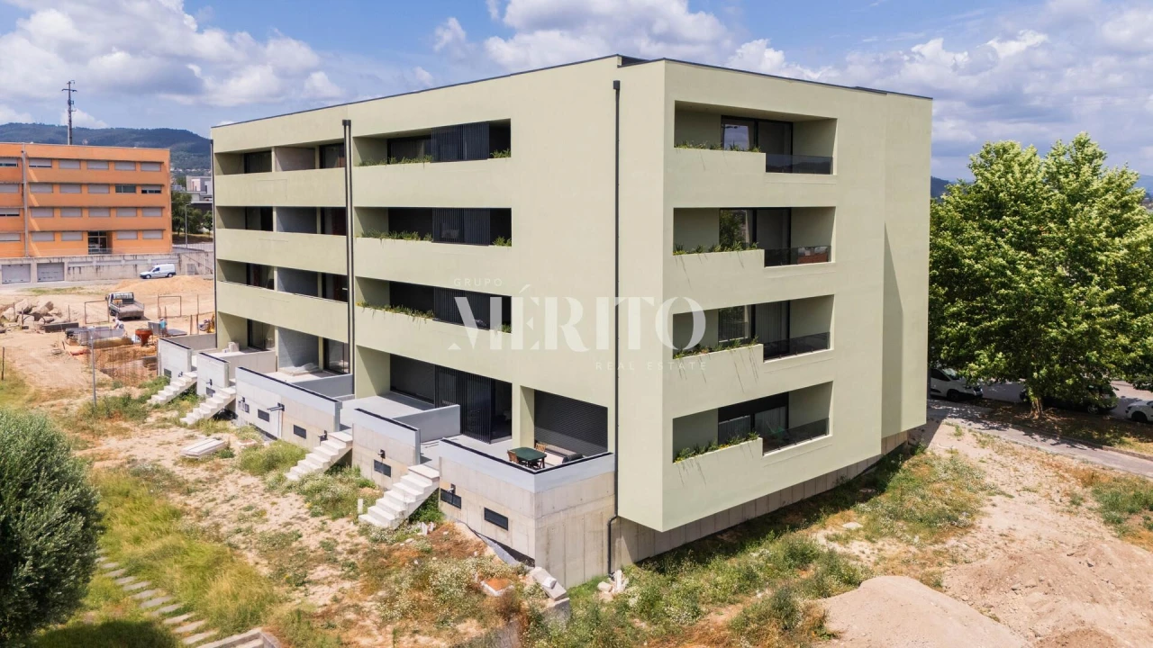 Apartamento T3 para Venda em Caldelas Foto 32